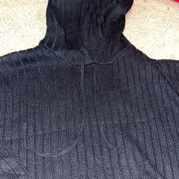 Ribbed Hooded Sweater - Picture 2 of 4